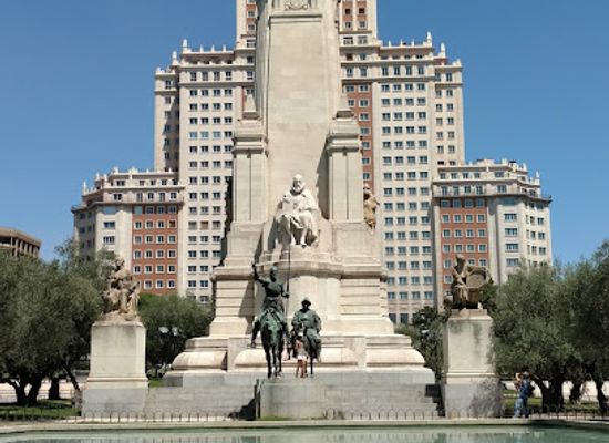 spain/madrid/landmark/plaza-de-espana