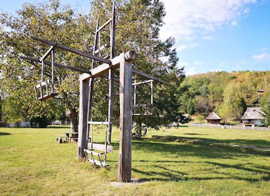 romania/ramnicu-valcea/landmark/muzeul-satului-valcean