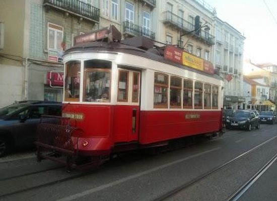 portugal/estremadura/landmark/largo-da-graca