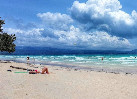 philippines/boracay/landmark/steampunk-burgers-boracay