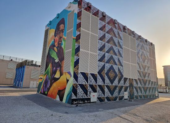 qatar/doha/landmark/pow-wow-doha-art-murals