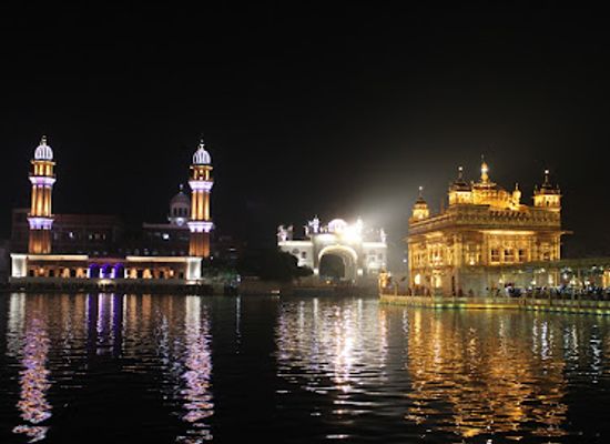 pakistan/punjab/landmark/sri-harmandir-sahib