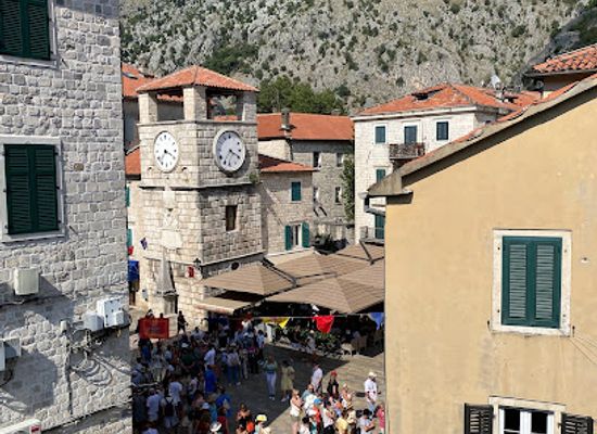 montenegro/bay-of-kotor/landmark/kotor-s-famous-narrow-street
