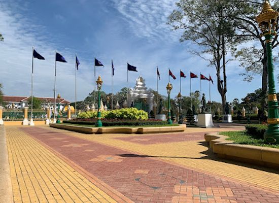 cambodia/siem-reap/charles-de-gaulle-boulevard/landmark/preah-ang-chek-preah-ang-chorm-shrine