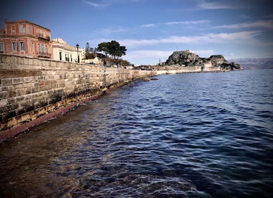 greece/corfu/landmark/mayor-s-stairway-dock