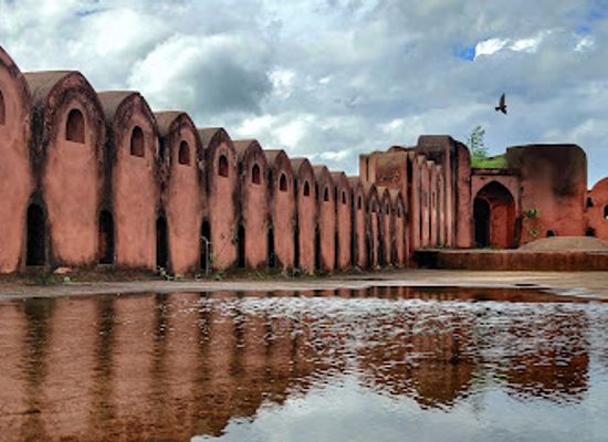 india/madhya-pradesh/landmark/old-structure-lunhera-of-sarai