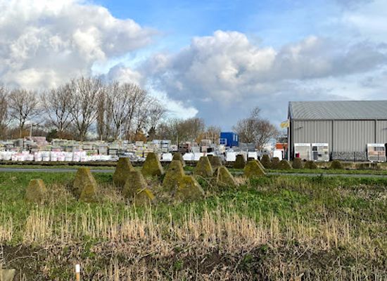 netherlands/delfland/landmark/drakentanden-hockerhindernisse