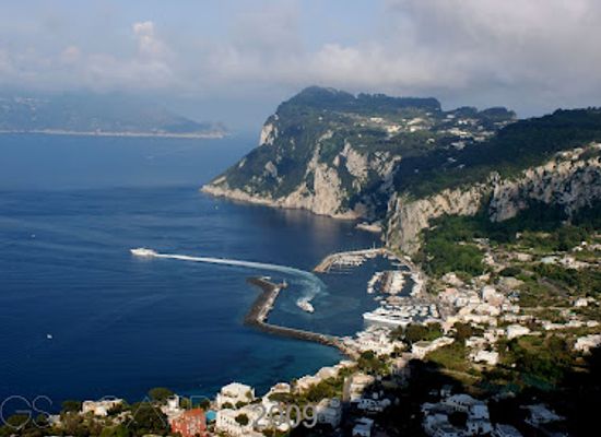 italy/capri/landmark/roman-villa-of-damecuta