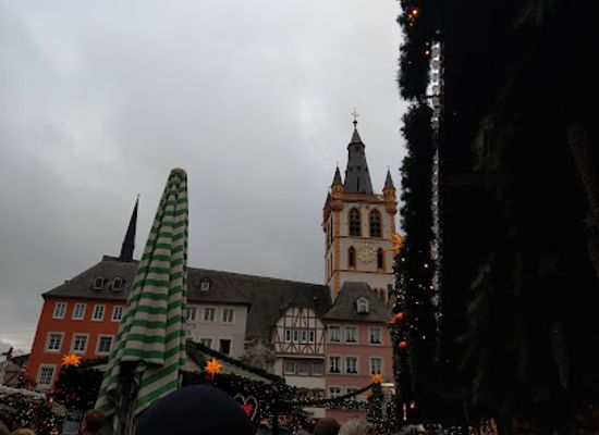 luxembourg/moselle-valley/landmark/handwerkerbrunnen