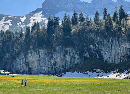 switzerland/jura-mountains/landmark/geografischer-mittelpunkt-der-schweiz