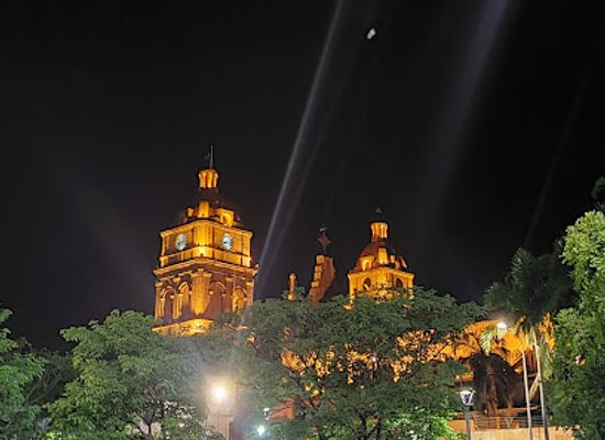 bolivia/santa-cruz-lowlands/landmark/catedral-metropolitana-basilica-menor-de-san-lorenzo-de-santa-cruz