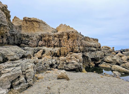 malta/dwejra-area/landmark/dwejra-pond