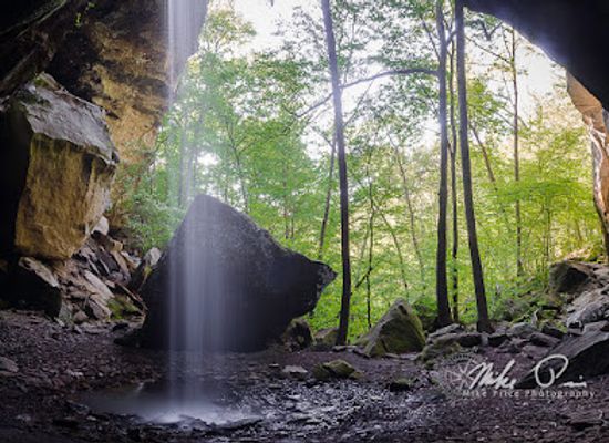 arkansas/arkansas-highland/landmark/pam-s-grotto