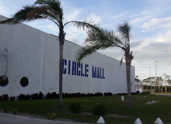 the-bahamas/grand-bahama/landmark/rayvin-mall