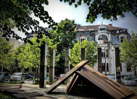poland/poznan/landmark/pomnik-polskiego-panstwa-podziemnego-w-poznaniu