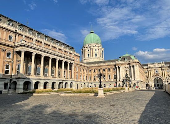 hungary/budapest/landmark/buda-castle