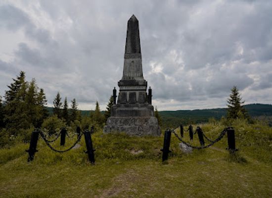 sweden/jamtland/landmark/karolinermonument-i-duved
