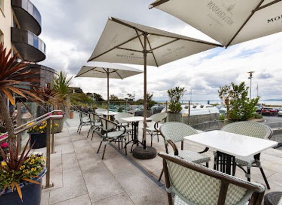 ireland/salthill/landmark/salthill-hotel