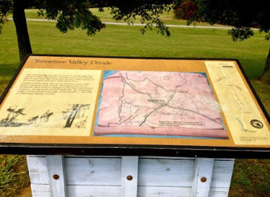 tennessee/tennessee-river-valley/landmark/tennessee-valley-divide-natchez-trace
