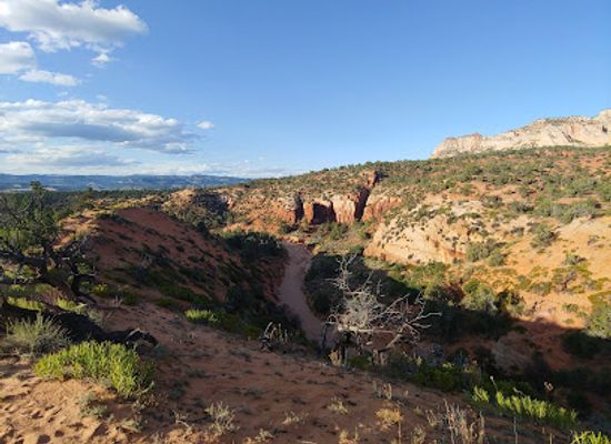 utah/mt-carmel/landmark/elkheart-cliffs-slot-canyon-trailhead