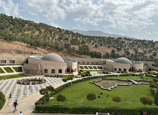 iraq/maysan/landmark/barzani-national-memorial