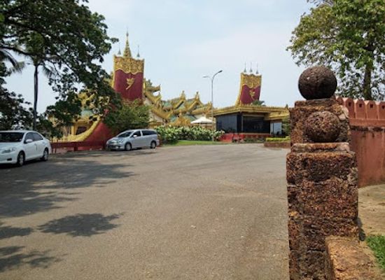 myanmar-burma/yangon-region/landmark/kandawgyi-park