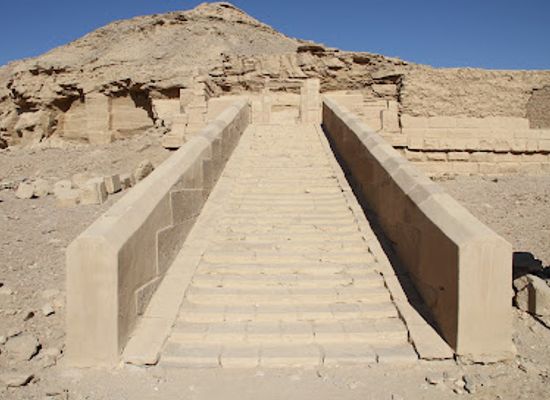 egypt/nubia/landmark/el-kab-tombs