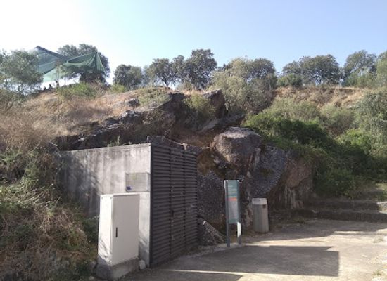 portugal/alentejo-coast/landmark/escoural-cave