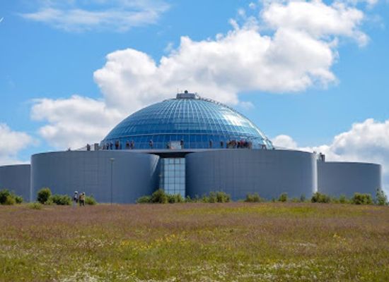 iceland/reykjavik/laugardalur/landmark/perlan
