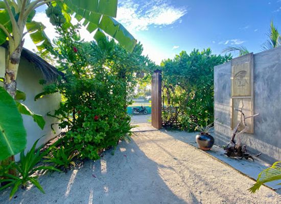 maldives/dhigurah/landmark/ufa-escape