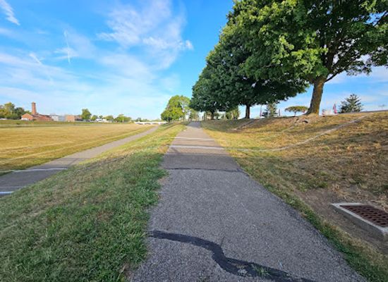 ohio/miami-valley/landmark/miami-conservancy-district-levee