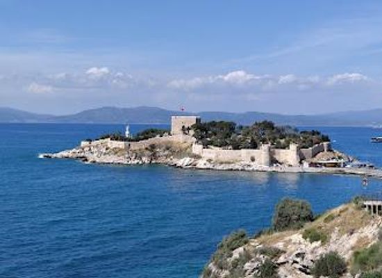 turkiye/ionia/landmark/kusadasi-castle