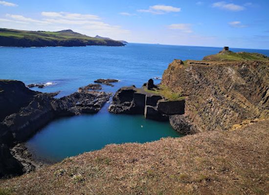 united-kingdom/pembrokeshire/attraction/celtic-quest-coasteering-2