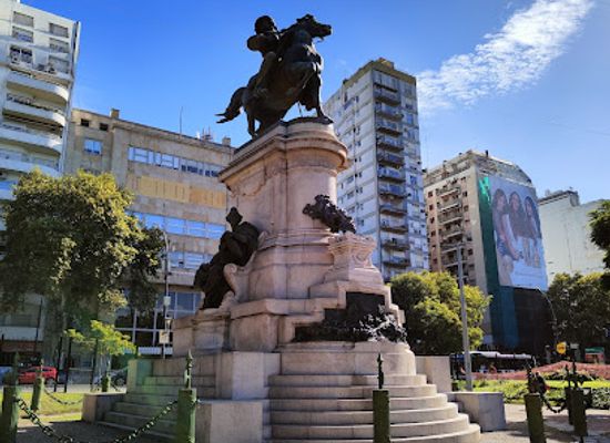 argentina/buenos-aires/palermo/landmark/plaza-italia