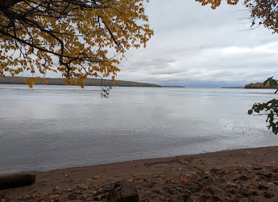 wisconsin/madeline-island/landmark/frog-bay-tribal-national-park