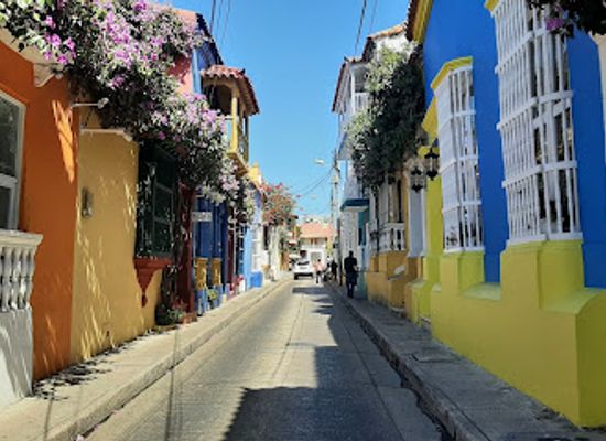 colombia/cartagena/landmark/calle-tumbamuertos