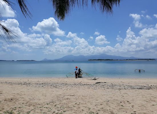 philippines/calaguas-island/landmark/apuao-grande-island