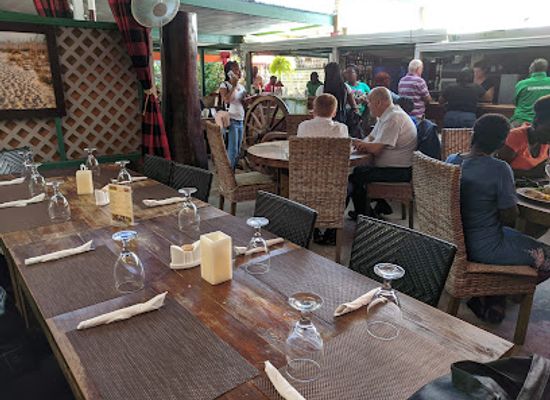 saint-kitts-and-nevis/basseterre/landmark/boozie-s