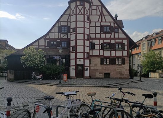 germany/nuremberg/st-johannis/landmark/crossbowmen-fountain