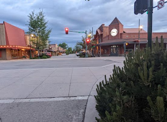 montana/the-flathead/landmark/whitefish-downtown-suites