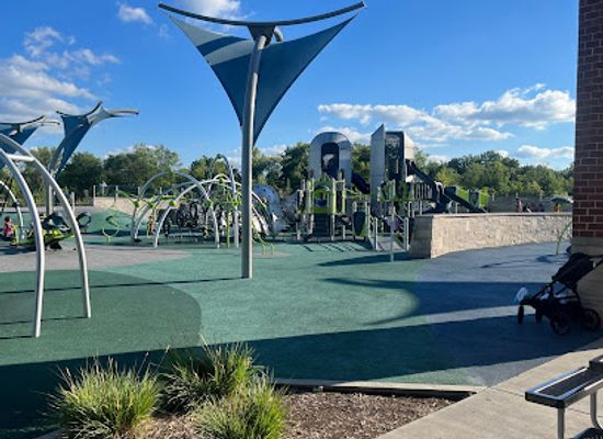 indiana/carmel/landmark/westermeier-commons-playground-splashpad