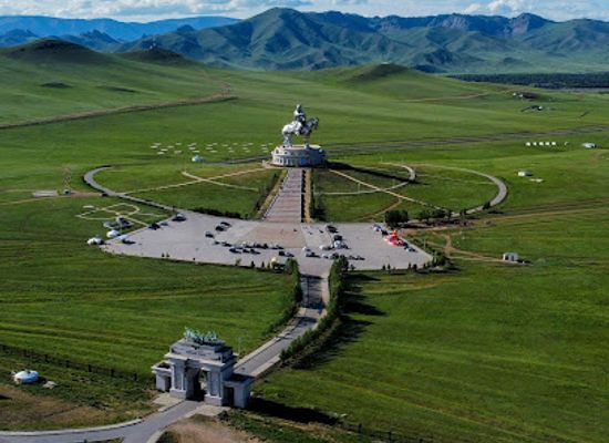 mongolia/ikh-nuur-basin/landmark/chinggis-khaan-statue-complex