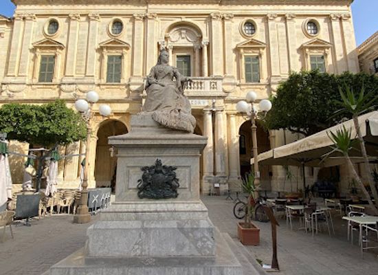 malta/marsamxett-harbour/landmark/queen-victoria-statue