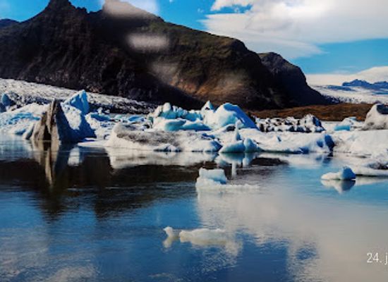 iceland/keflavik/landmark/green-motion-car-rental-iceland