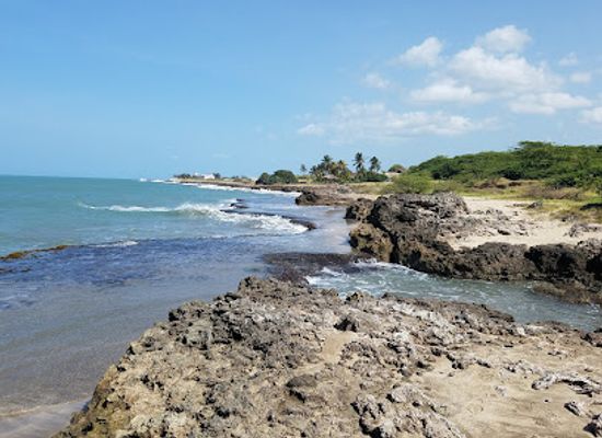 jamaica/treasure-beach-area/landmark/great-bay-beach-and-bouldering-area