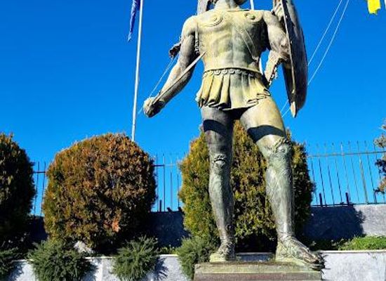 greece/peloponnese/landmark/statue-of-leonidas