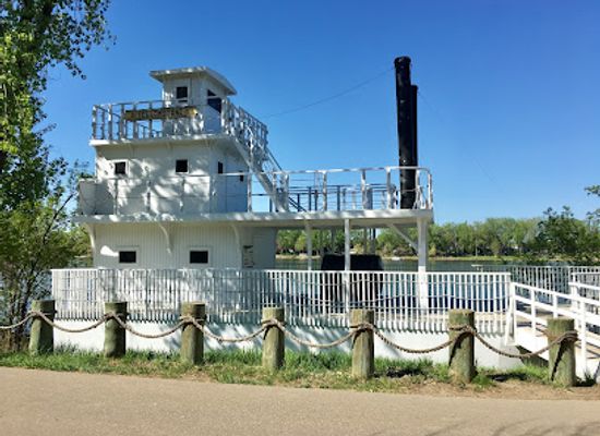 south-dakota/missouri-river-valley/landmark/steamboat-warehouse-state-historic-site