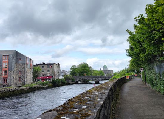 ireland/galway/landmark/galway-tourist-train