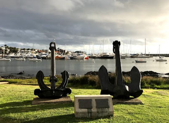 uruguay/south-coast/landmark/puerto-de-punta-del-este