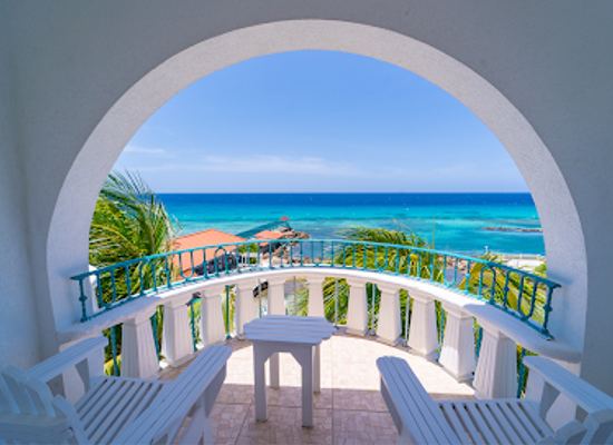 jamaica/runaway-bay/landmark/franklyn-d-resort-spa